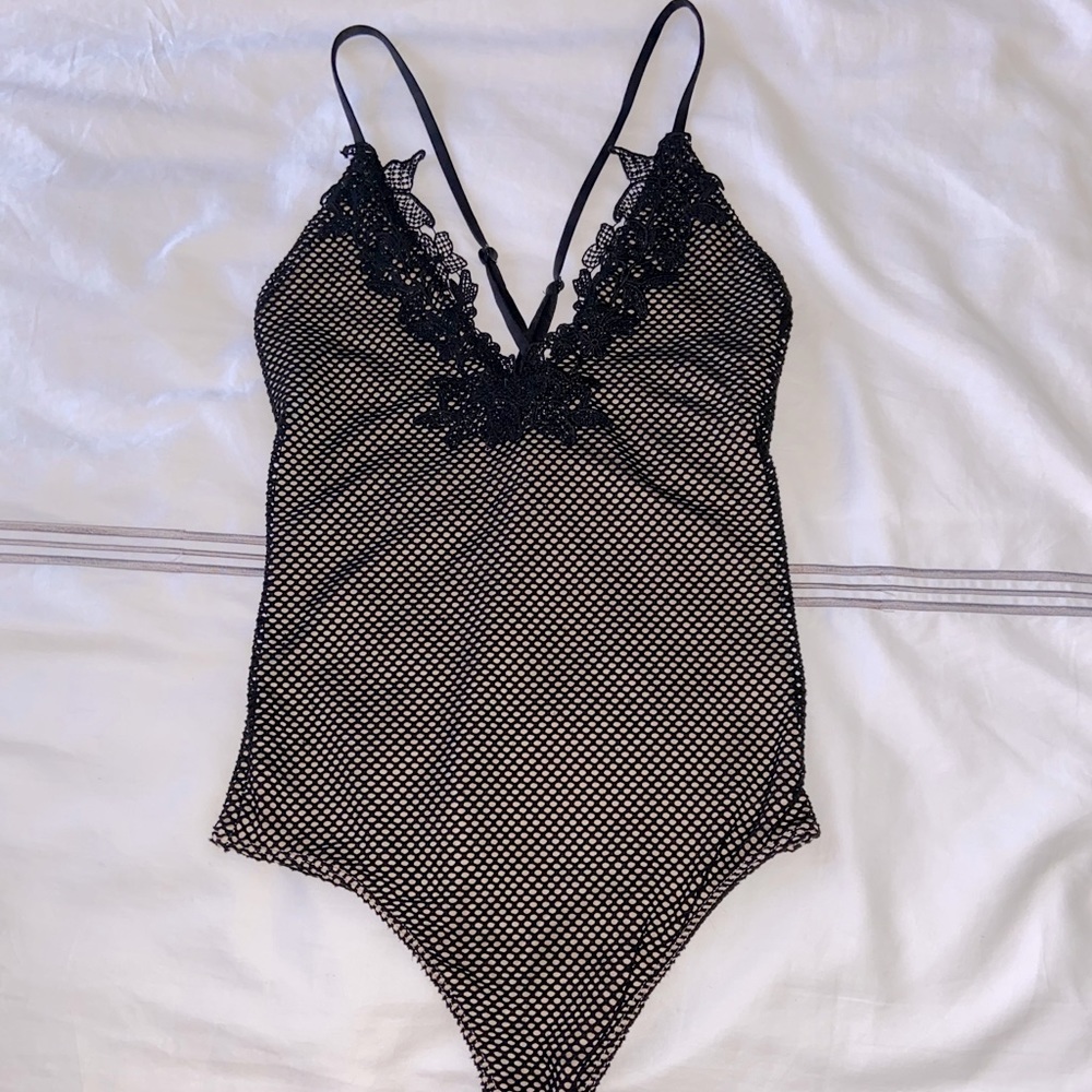 Express Floral detailed Fishnet Bodysuit